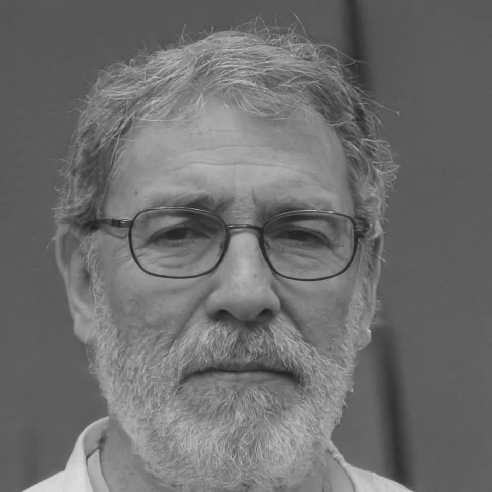 Retrato profesional de Rodrigo Mendoza